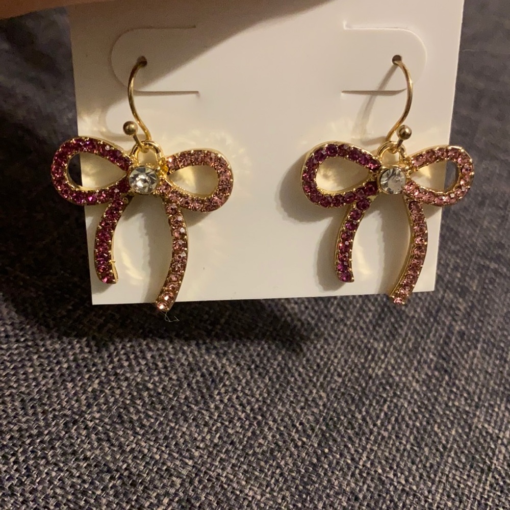Sparkly bow tie earrings